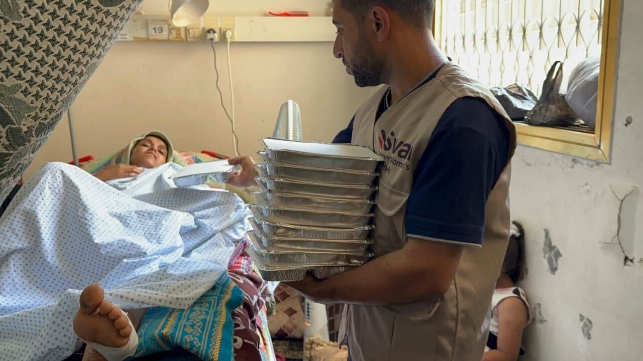 Cover image for Mo Sattar for Gaza Essential Urgent Aid